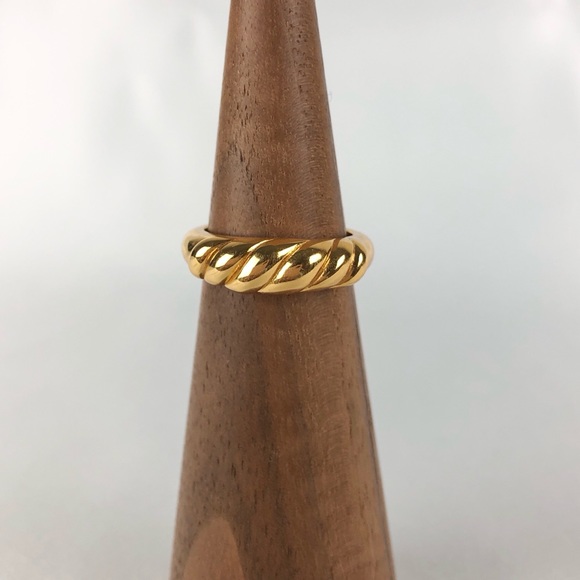 18k gold plated sterling silver croissant ring - Picture 1 of 3